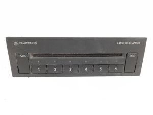 CARICATORE CD VOLKSWAGEN PASSAT «IV» VARIANT (2000)