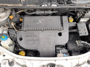 CAMBIO LANCIA YPSILON «I» (2004) [it040457]