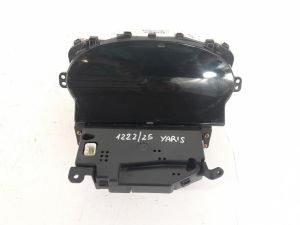 QUADRO STRUMENTI   TOYOTA YARIS (JAPAN) «I» (1999) [it054565]