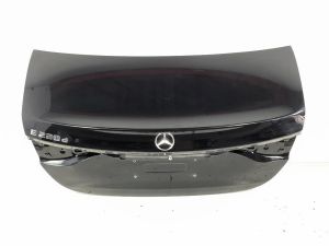 PORTELLO POST.  MERCEDES CLASSE E «W214» (2023) [it068372]